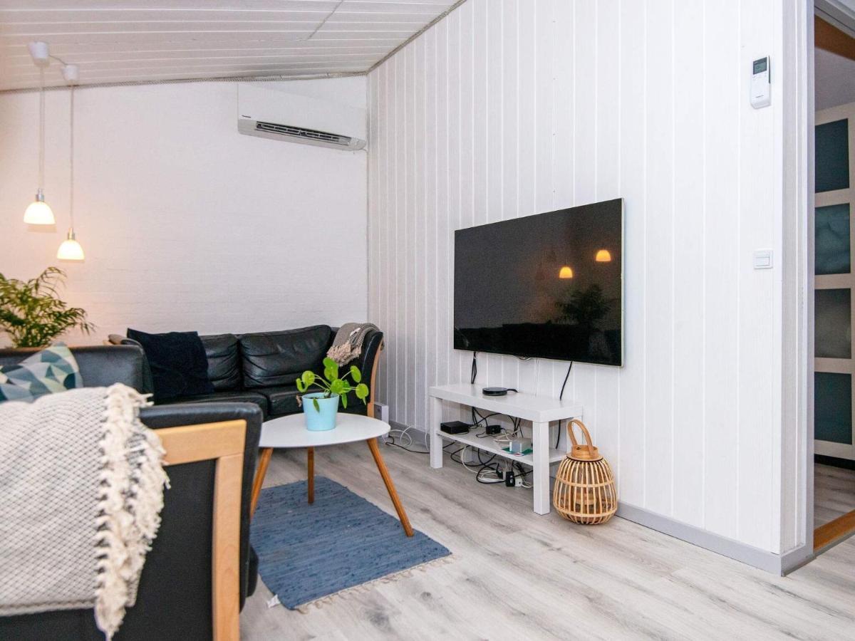 7 Person Holiday Home In Rsted Kare Ngoại thất bức ảnh